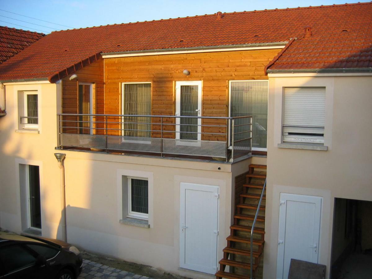 Champagne Et Chambres D'Hotes Pierre Trichet Trois-Puits Exterior photo